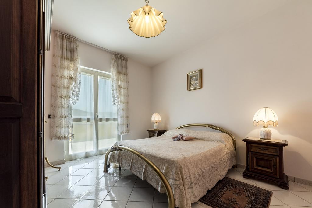 Villa Tina Santa Maria di Castellabate Bagian luar foto